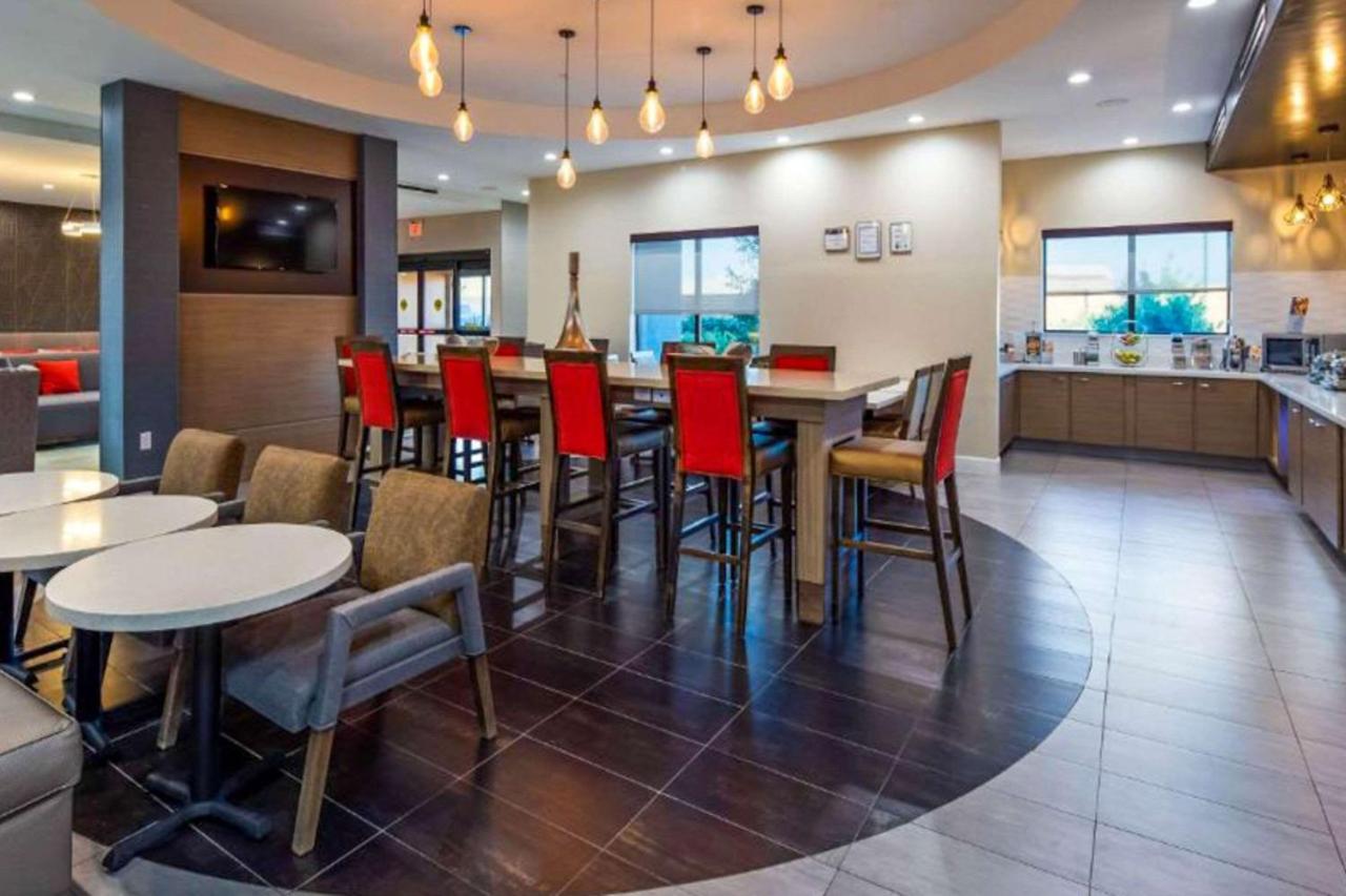 Comfort Inn & Suites Houston I-45 North - Iah Aldine Eksteriør bilde