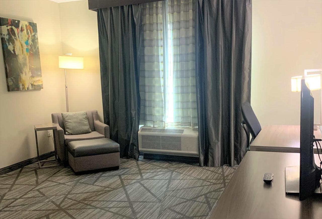Comfort Inn & Suites Houston I-45 North - Iah Aldine Eksteriør bilde